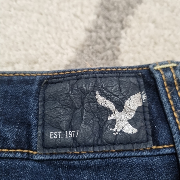 AMERICAN EAGLE OUTFITTERS "Shortie" Super Stretch Denim Shorts, Size US6 - Picture 8 of 10